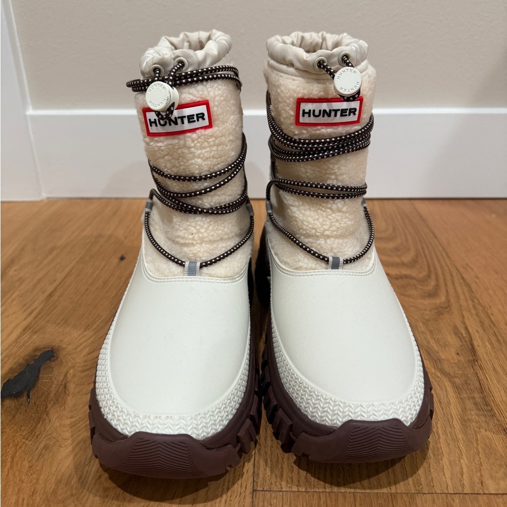 Hunter Wanderer Snow Boots Short Sherpa NWT